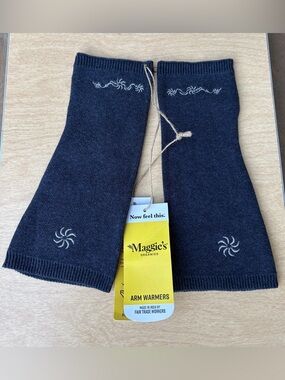 Maggie’s Organics Sweater Arm Warmers NWT In Navy Blue/Gray
